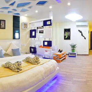Hotel Royal Penguin Boutique &