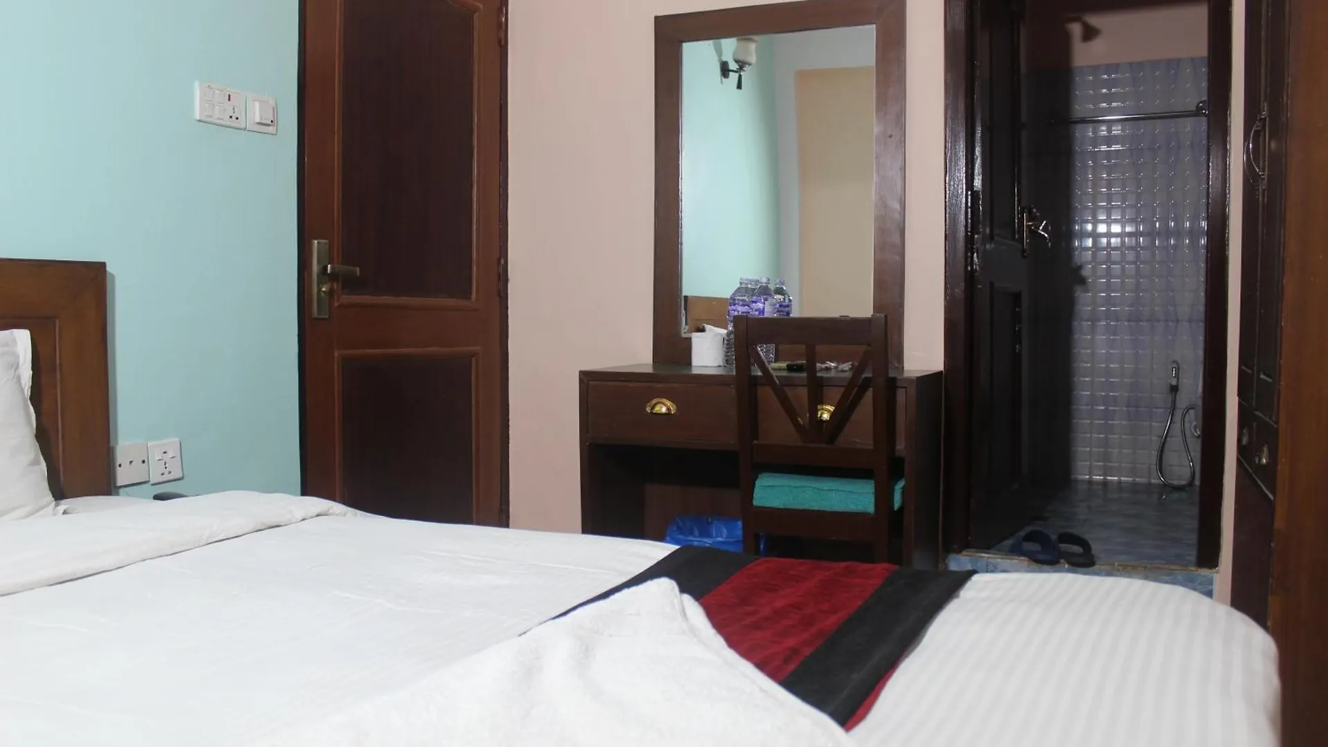 ***  Hotel Happy Home Or Mudkhu Durbar Katmandú Nepal