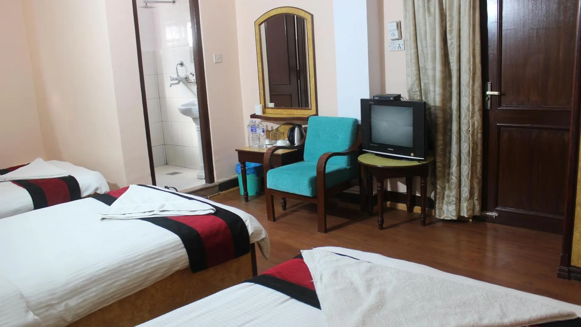 Hotel Happy Home Or Mudkhu Durbar カトマンズ 3*,