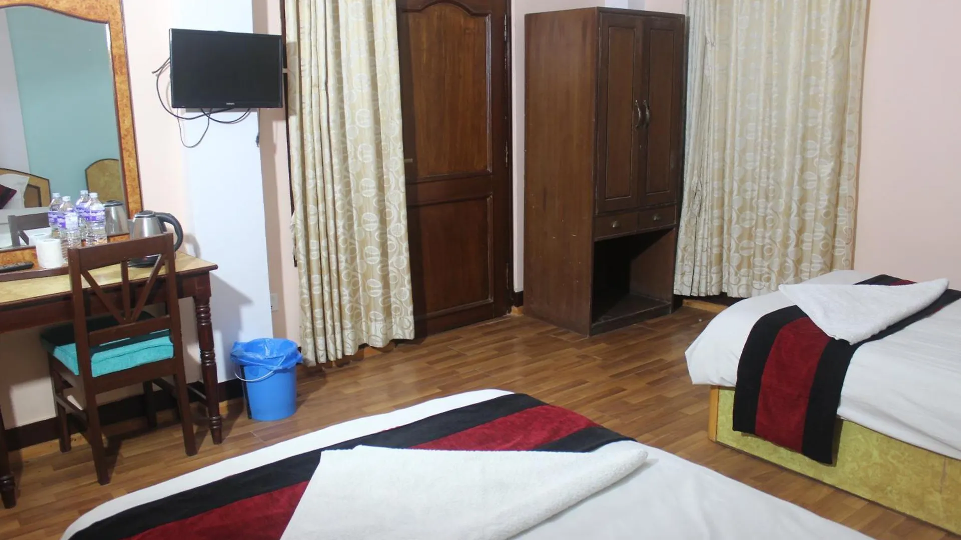Hotel Happy Home Or Mudkhu Durbar カトマンズ 3*,